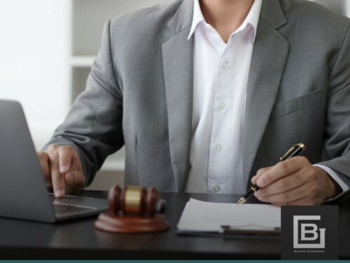 Lawyer explaining how Chapter 7 Bankruptcy protect your paycheck