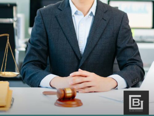 Attorney advising client about Chapter 7 in Hawaii with gavel and scales of justice.